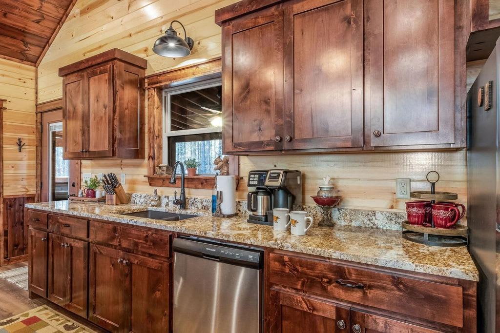 Large Luxury 2Br Cabin W Hot Tub Double Trouble Was Designed For Fun Comfort And Memories Minutes From Buzzling Hochatown And Beautiful Beaver Bend State Park Broken Bow Exteriér fotografie