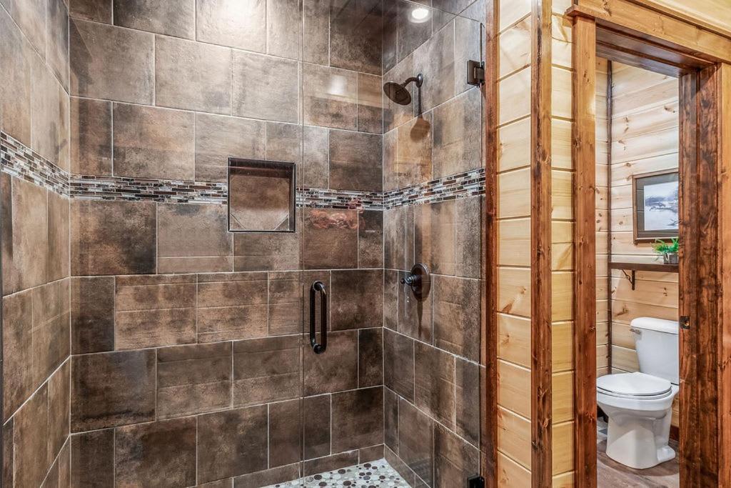 Large Luxury 2Br Cabin W Hot Tub Double Trouble Was Designed For Fun Comfort And Memories Minutes From Buzzling Hochatown And Beautiful Beaver Bend State Park Broken Bow Exteriér fotografie