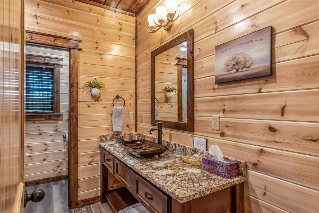 Large Luxury 2Br Cabin W Hot Tub Double Trouble Was Designed For Fun Comfort And Memories Minutes From Buzzling Hochatown And Beautiful Beaver Bend State Park Broken Bow Exteriér fotografie