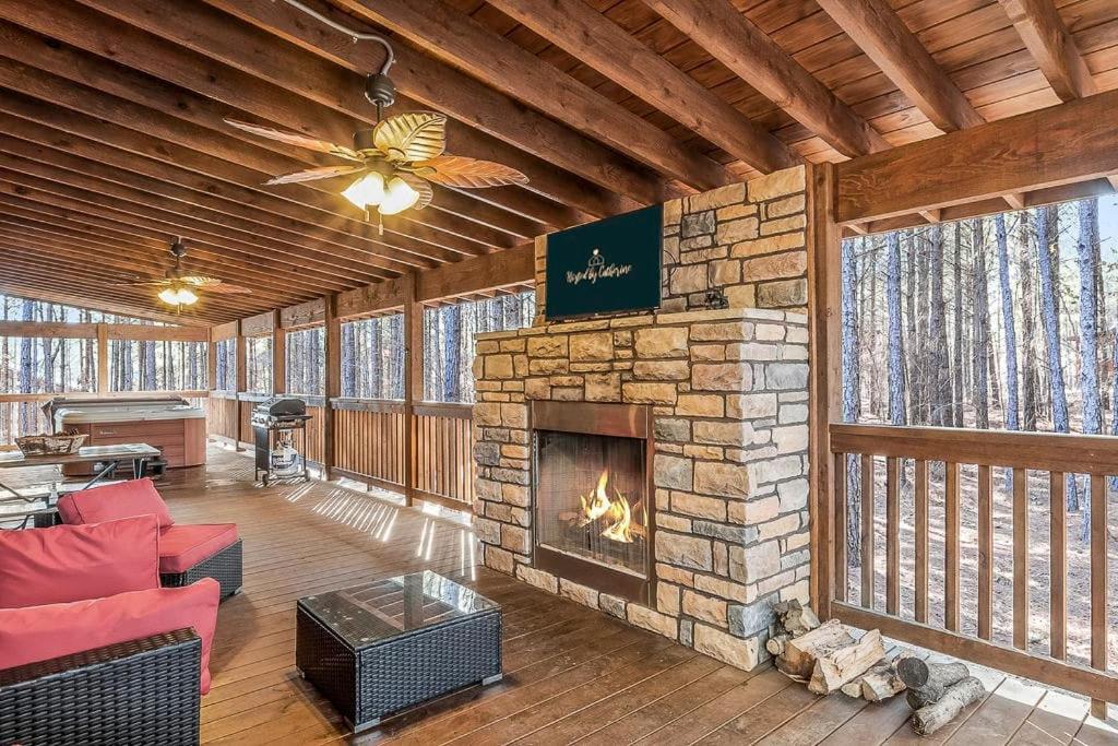 Large Luxury 2Br Cabin W Hot Tub Double Trouble Was Designed For Fun Comfort And Memories Minutes From Buzzling Hochatown And Beautiful Beaver Bend State Park Broken Bow Exteriér fotografie
